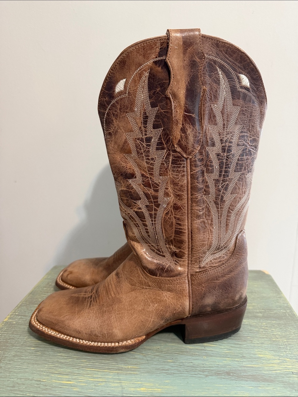 Idyllwind Brown Leather Western Cowboy Boots - Picture 2 of 6